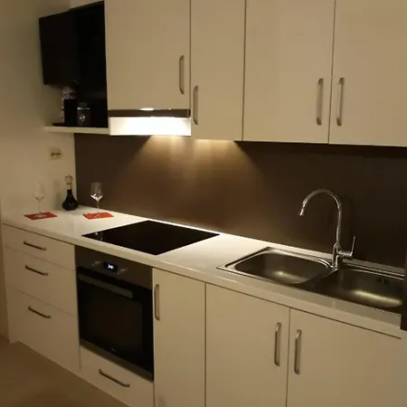 Doris & Petra Apartment